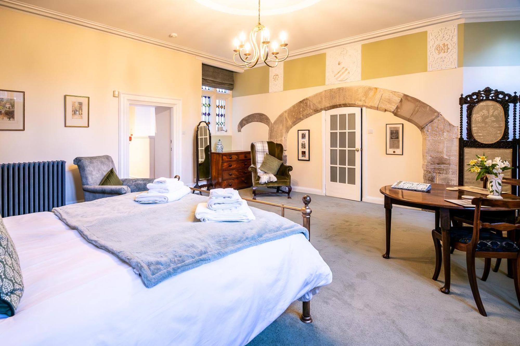 The Hall - Historic Grade I-Listed Jacobean Mansion Bradford-On-Avon Eksteriør billede